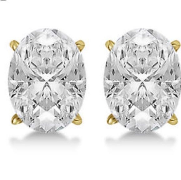 Alquimia Jewelry - OVAL CUT DIAMOND STUD EARRINGS